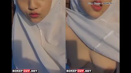 Bokep Indo ABG Berjilbab Sange Remas Toket